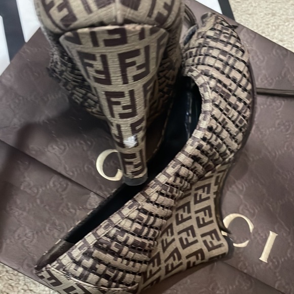 Great wedges FENDI - Picture 4 of 4